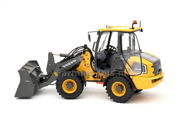 Volvo L25 Compact Wheel Loader Electric 1:32  AT3200164 