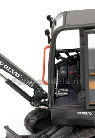 Volvo ECR25 Compact Excavator Electric 1:32  AT3200163 