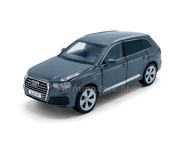 GRIJS Audi Q7, Licht, geluid en sturende voorwielen 1:32   tay32140028