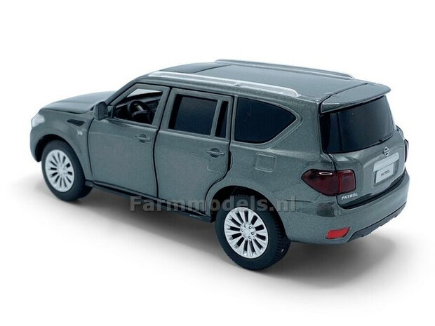 GRIJS Nissan Patrol Y62 / Pull back, licht en geluid  1:32  tay32115015