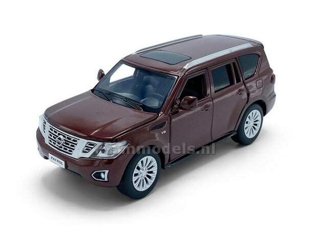 BRUIN Nissan Patrol Y62 / Pull back, licht en geluid 1:32  tay32115016