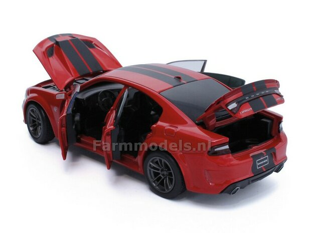 ROOD Dodge Charger, Licht, geluid en sturende voorwielen 1:32   tay32145015