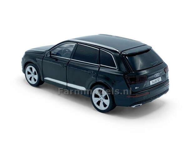 ZWART Audi Q7, Licht, geluid en sturende voorwielen 1:32   tay32140025