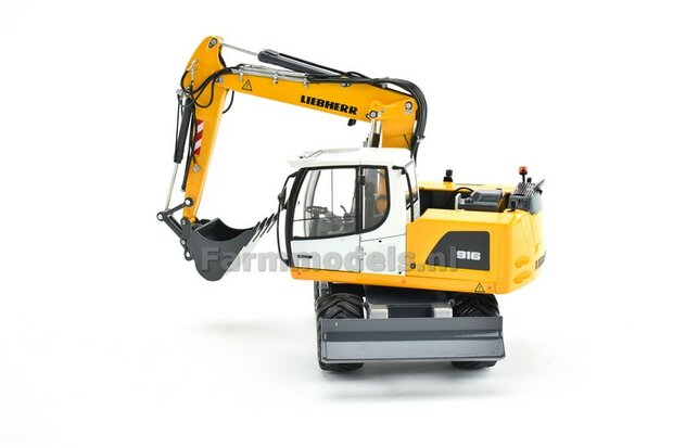 Liebherr A916 mobiele kraan + NOKIAN banden + FREE GIFT STICKERSET (VERBODEN)  1:32 AT3200140 VERWACHT NOV. 2025/EXPECTED NOV. 2025 OP=OP