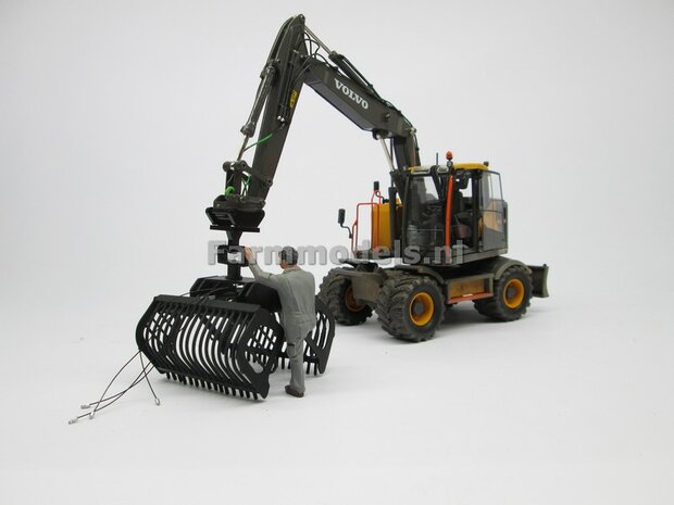 BOUWKIT: Stempels/ Steunpoten set o.a. geschikt voor de Atlas 160W, de Liebherr 916 en Volvo EWR150E van Agri Collectables 1:32 