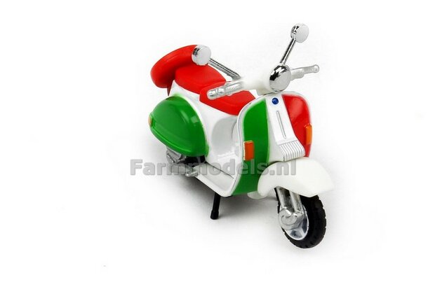 Vespa scooter ITALIA versie   1:35  ATC64237
