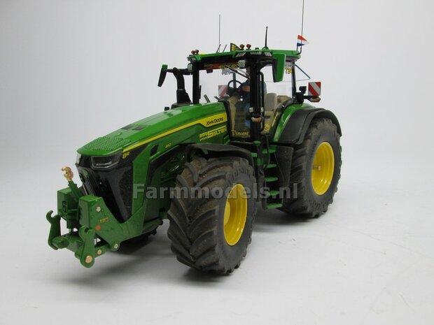 Grill Roosterstickers met echt 3D Reli&euml;f effect t.b.v. John Deere 8R Wiking 1:32 Farmmodels.nl