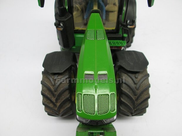 Grill Roosterstickers met echt 3D Reli&euml;f effect t.b.v. John Deere 8R Wiking 1:32 Farmmodels.nl