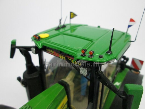 Grill Roosterstickers met echt 3D Reli&euml;f effect t.b.v. John Deere 8R Wiking 1:32 Farmmodels.nl