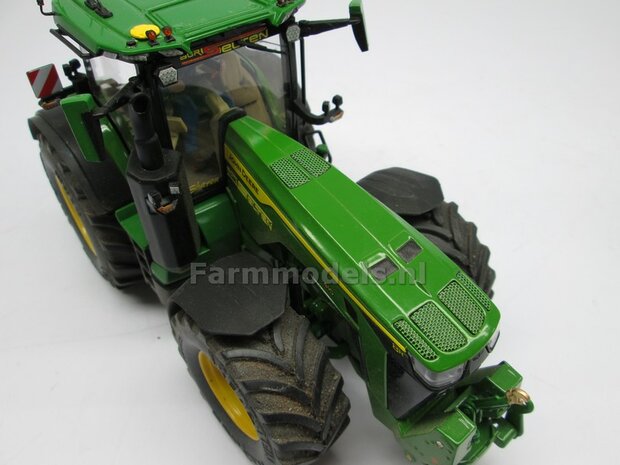 Grill Roosterstickers met echt 3D Reli&euml;f effect t.b.v. John Deere 8R Wiking 1:32 Farmmodels.nl