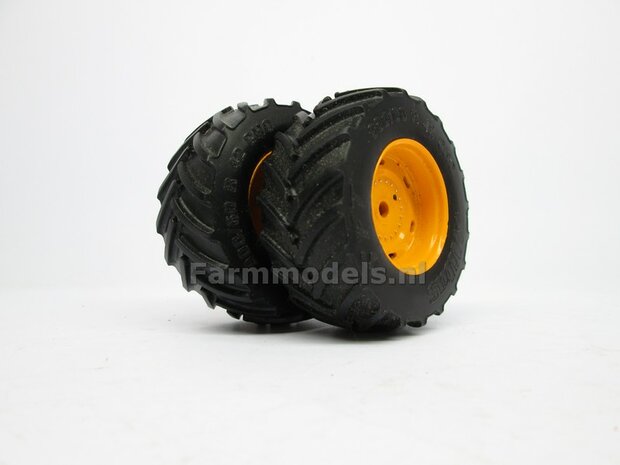 &Oslash; 65.2 x 27.7 mm: 2x Mitas 900/60 R42 bandenset inclusief Vredo VT 7028 velgen 1:32