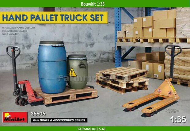Bouwpakket Palletwagens met pallets en tonnen Past perfect bij 1:32  Miniart 35606 