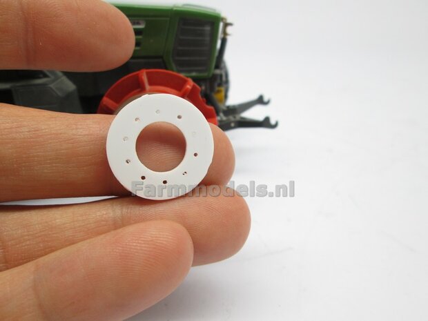 Fendt 822/824 GEN I. WeiseToys: 2x Inlegringen vooras velgen, 10 gaats, geschikt voor Fendt 822/824 GEN I. WeiseToys 1:32              
