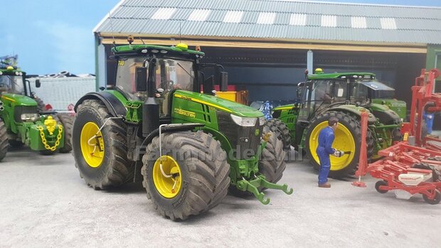 14x (Werk-) Verlichtings stickers LED met extra dikke transparante laag t.b.v. John Deere 7310R Wiking 1:32 Farmmodels.nl