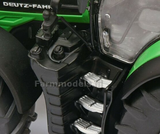 Deutz-Fahr 8280 TTV Lim. Ed. 2000 stuks 1:32 Schuco S07848   