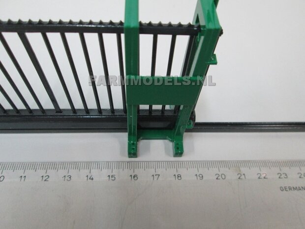 Schuif poort met geleiders, eindstuk &amp; rail, bouwkit 1:32 (HTD)