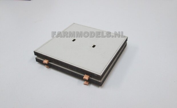 2x Stelconplaten afm. 62.5 x 62.5 x 4 mm  Farmmodels Editie 1:32  