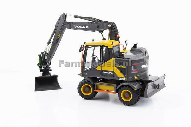 Volvo EWR150E kraan NOKIAN banden + Tiltrotator S6/S60 snelwissel + bak + FREE GIFT STICKERSET 1:32 AT3200100    PRE-ORDER  