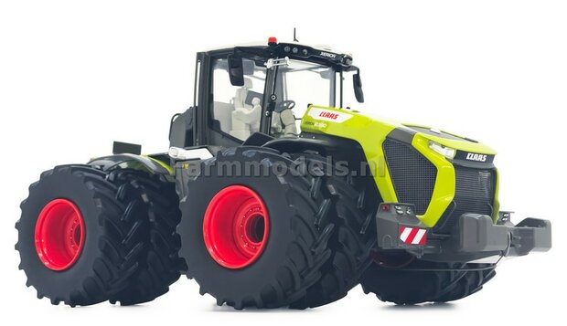 Claas XERION 12.590 met dubbellucht  Marge Models 1:32 MM2327     