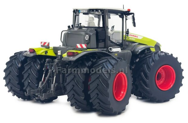 Claas XERION 12.590 met dubbellucht  Marge Models 1:32 MM2327     