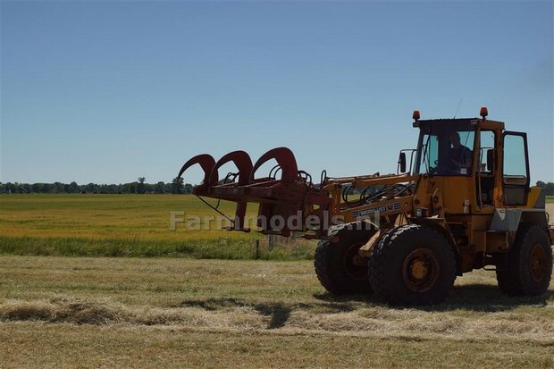 BOUWKIT: Vicon pakkenklem uitschuifbaar, geschikt voor o.a. snelwissel koppeling 510005 t/m 510095 &amp; Volvo VAB-STD van AT &amp; Claas Torion/ Liebherr L 556 van Wiking modellen  1:32 