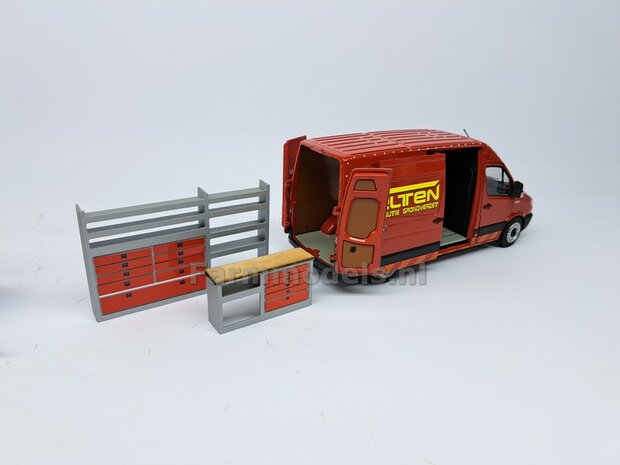 BOUWKIT: Service bus inrichting met RODE stickers t.b.v. de gereedschaps lades, geschikt voor inbouw o.a. Marge models Mercedes Sprinters  1:32