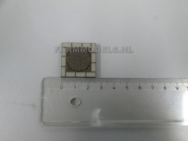 1x STRAATKOLK PUTDEKSEL GROOT, Putdeksel Rond + strijklaag klinkers rondom Farmmodels editie 1:32                                 