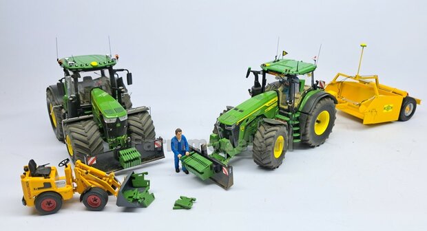 FM-Weight: (Front-) Gewicht platen set (CASE) IH OPDRUK, (CASE) IH DONKER ROOD GESPOTEN:  8x gewichtplaten + 1x Trekoog-plaat + div. Trekhaak pinnen + 2x Messing as 1:32