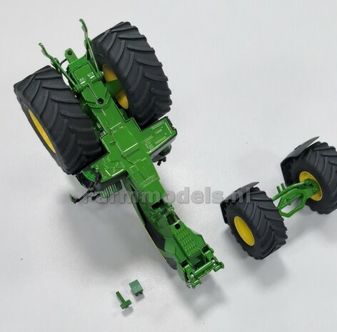 BOUWKIT: John Deere 8R 410 VOORAS VERHOOG SET, RESIN BLANK geleverd 1:32    Farmmodels Premium Line Series