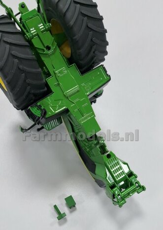 BOUWKIT: John Deere 8R 410 VOORAS VERHOOG SET, RESIN BLANK geleverd 1:32    Farmmodels Premium Line Series