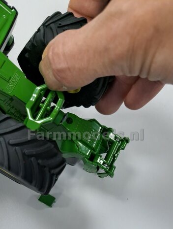 BOUWKIT: John Deere 8R 410 VOORAS VERHOOG SET, RESIN BLANK geleverd 1:32    Farmmodels Premium Line Series