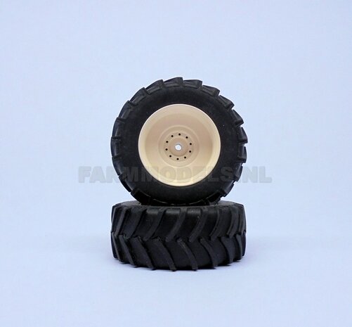 &Oslash; 61 x 25 mm: CASE IH 1455 &amp; IH WIKING: 2x Brede Banden + ALU. velgen IH CREME Gespoten geleverd 1:32 Farmmodels Custom Line Series     