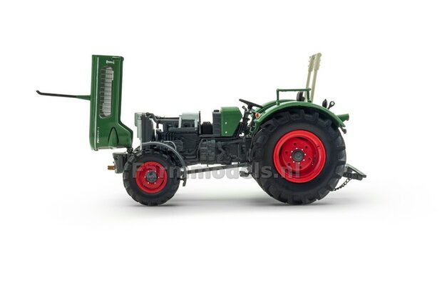 Fendt Favorit 3, 4WD met rolbeugel 1:32 ROS 951921    