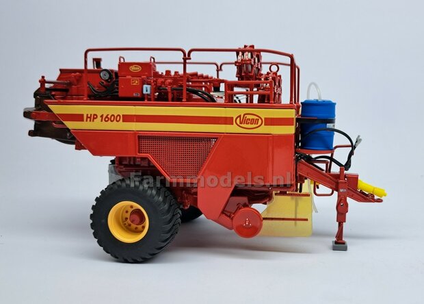 &Oslash; 42.2 mm: Vicon HP 1600: 2x Trelleborg banden &quot;NORMAL&quot; met Resin Velgen VICON CREME gespoten + POLYSTYREEN PROFIEL 4x4x54mm VICON ROOD geleverd 1:32   Farmmodels Custom Line Series  