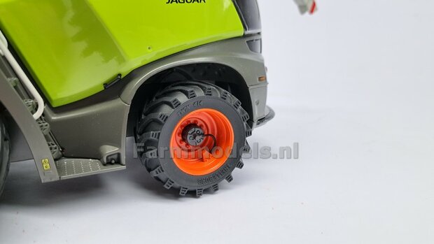 &Oslash; 47.1 mm: CLAAS Jaguar 900 Serie MargeModels: 2x Trelleborg Banden met Resin Velgen CLAAS ORANJE Gespoten  1:32   Farmmodels Custom Line Series  