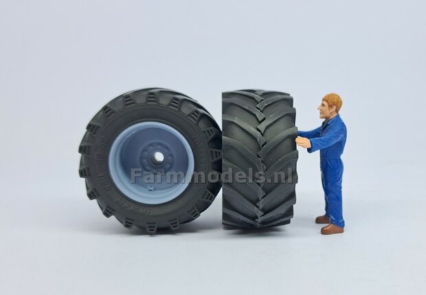 &Oslash; 61.5 mm: CLAAS Jaguar 900 Serie MargeModels: 2x Trelleborg Banden met RESIN Velgen BLANK geleverd  1:32  Farmmodels Custom Line Series  