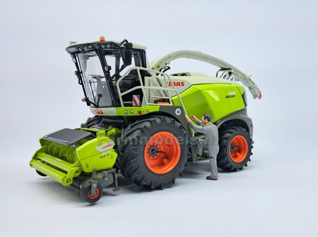 &Oslash; 61.5 mm: CLAAS Jaguar 900 Serie MargeModels: 2x Trelleborg Banden met RESIN Velgen BLANK geleverd  1:32  Farmmodels Custom Line Series  
