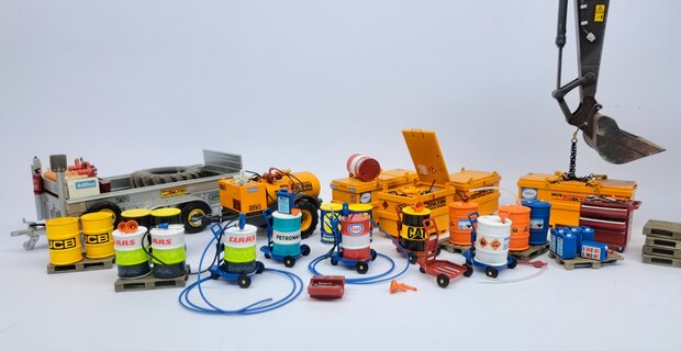 2x CLAAS OLIEDRUMS Pr&eacute;-Cut Decal stickersets 1:32