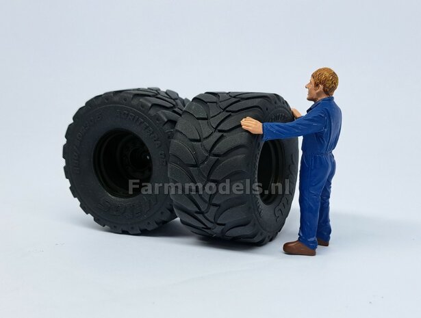 &Oslash; 51.7 mm: 2x Mitas Agriterra 02 Banden met RESIN velgen ZWART GLANS gespoten Velgen  1:32   Farmmodels Premium Line Series  