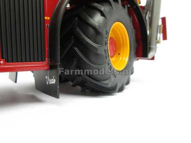 &Oslash; 61.5 x 33.3 mm: VREDO VT 7028: 2x Michelin 1050 lagedruk Banden + ALU. velgen ZWART GLANS gespoten 1:32 Farmmodels Custom Line Series    