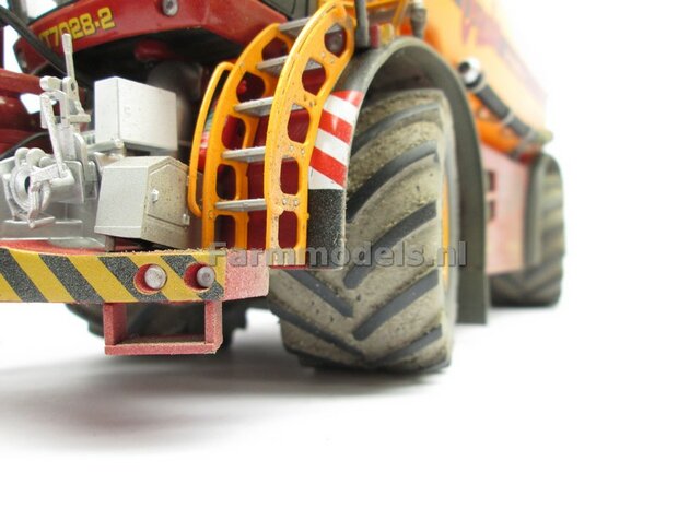 &Oslash; 61.5 x 33.3 mm: VREDO VT 7028: 2x Michelin 1050 lagedruk Banden + ALU. velgen ZWART GLANS gespoten 1:32 Farmmodels Custom Line Series    