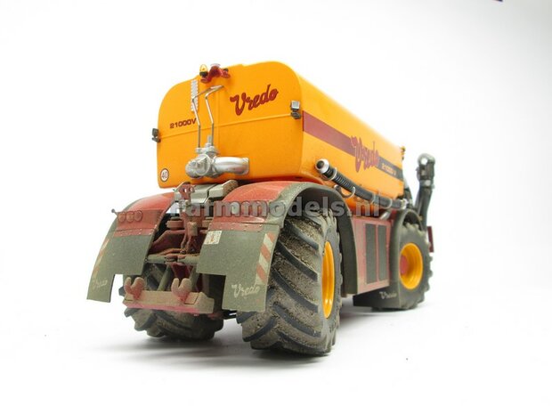 &Oslash; 61.5 x 33.3 mm: VREDO VT 7028: 2x Michelin 1050 lagedruk Banden + ALU. velgen ZWART GLANS gespoten 1:32 Farmmodels Custom Line Series    
