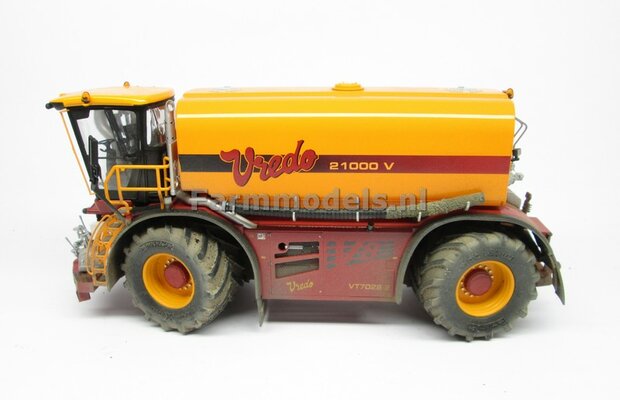 &Oslash; 61.5 x 33.3 mm: VREDO VT 7028: 2x Michelin 1050 lagedruk Banden + ALU. velgen ZWART GLANS gespoten 1:32 Farmmodels Custom Line Series    