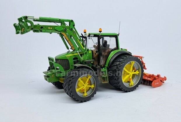 &Oslash; 59.6 x 8.7 mm: 2x CULTUUR BANDEN met ALUMINIUM DUBBELLUCHT VELGEN, velgen MF LICHT GRIJS Gespoten geleverd 1:32 Farmmodels Custom Line Series.