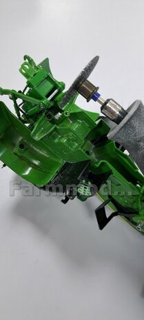 &Oslash; 70.3 x 30.4 mm: JOHN DEERE 8R 410: 2x Michelin Axiobib2 Banden + RESIN Velgen ZWART GLANS gespoten geleverd 1:32  Farmmodels Premium Line Series  