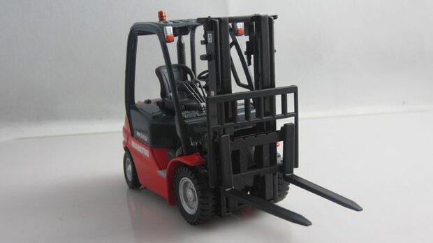 Manitou MI 25D Heftruck/ Klerk met palletlepels 1:32 Universal Hobbies UH2949