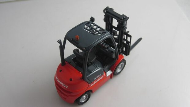 Manitou MI 25D Heftruck/ Klerk met palletlepels 1:32 Universal Hobbies UH2949