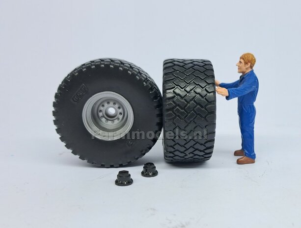 &Oslash; 56.8 x 27 mm: 2x BKT TRANSPORTBANDEN + 2x Velgen + 2x NAAFDOPPEN ZWART  1:32  
