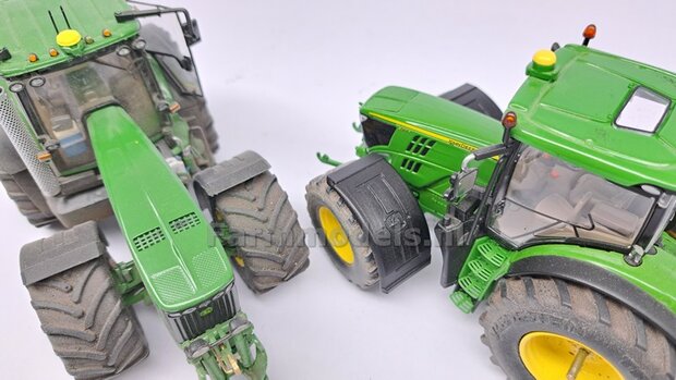 2x JOHN DEERE spatborden 21.5 mm breed &quot;BIG &Oslash;&quot; Version MET STEUNEN Resin in ZWART RUBBER COMPOUND Gespoten geleverd 1:32
