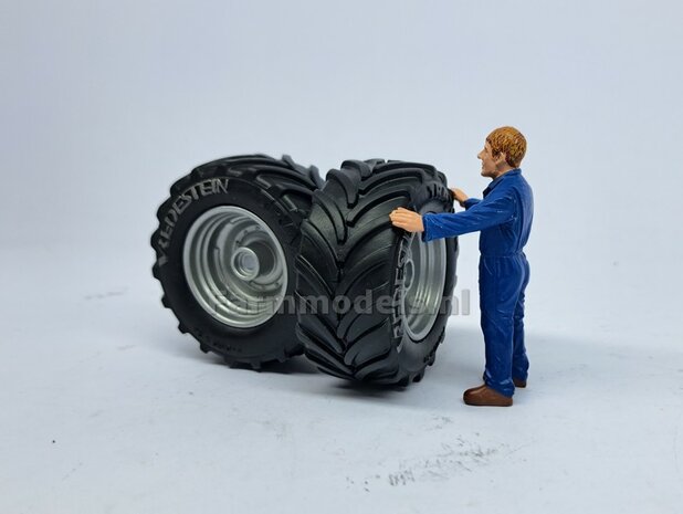 &Oslash; 52.3 x 24 mm: CASE OPTUM &amp; NH T7.315 BLUE POWER: 2x Vredestein Traxion banden Die Cast velgen ALUMINIUM METALIC Gespoten geleverd 1:32 